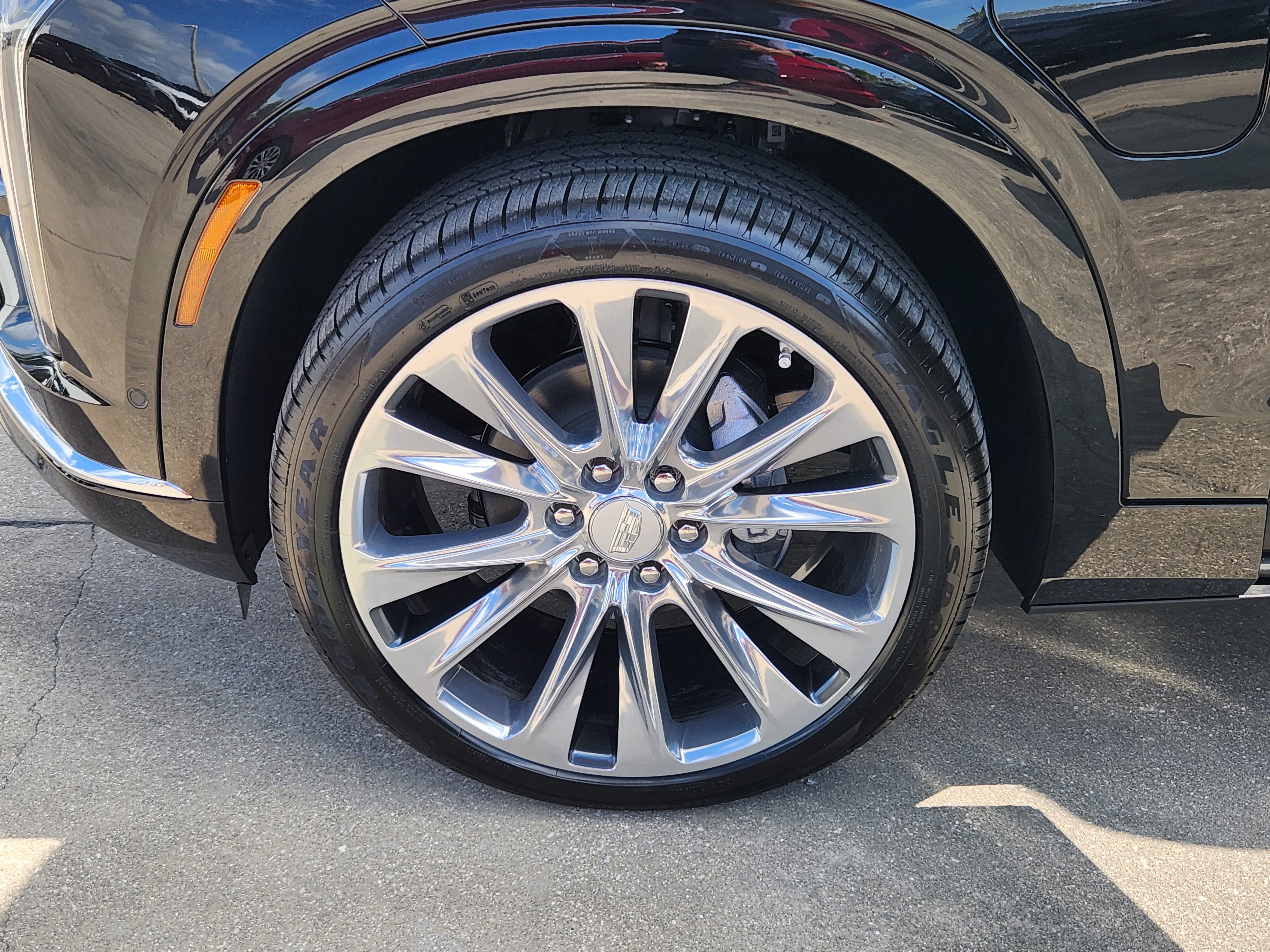 New 2026 Cadillac Vistiq Premium Luxury AWD/4WD image 36