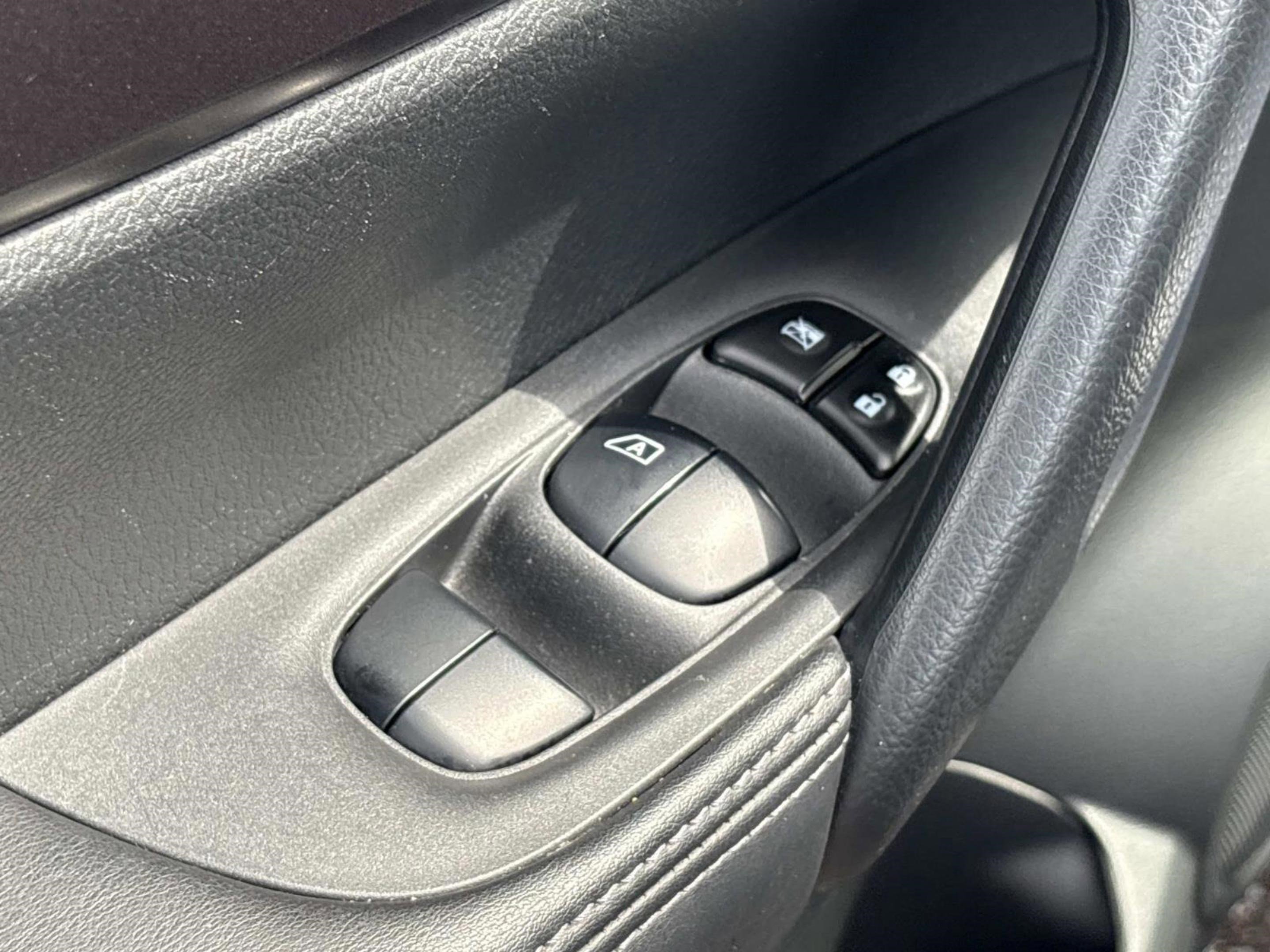 Used 2022 Nissan Rogue Sport S FWD image 21