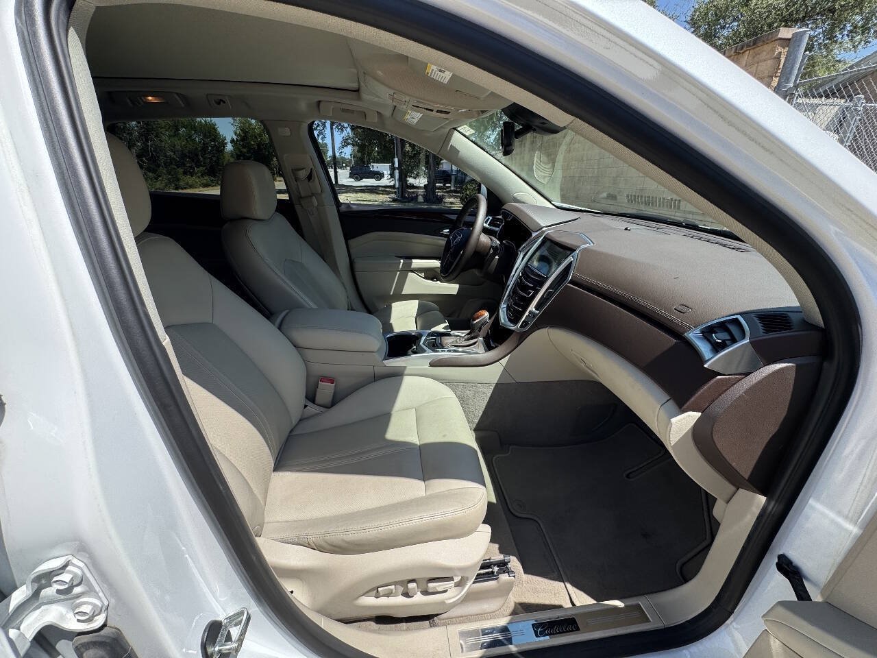Used 2016 Cadillac SRX Luxury w/ Driver Awareness Package FWD image 34