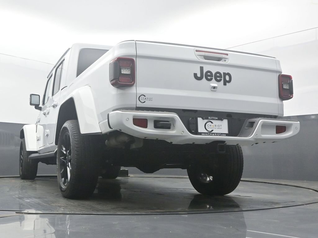Used 2023 Jeep Gladiator Overland image 47