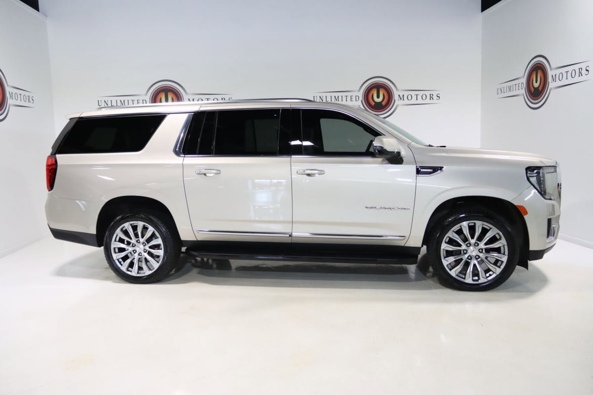 Used 2023 GMC Yukon XL SLT w/ SLT Premium Package AWD/4WD image 41