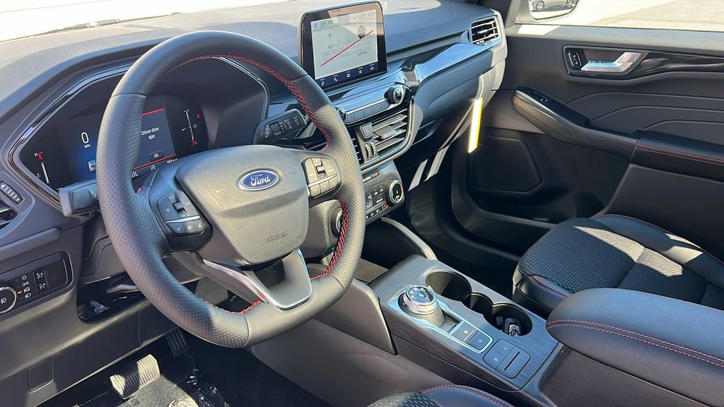 New 2025 Ford Escape ST-Line Select image 18