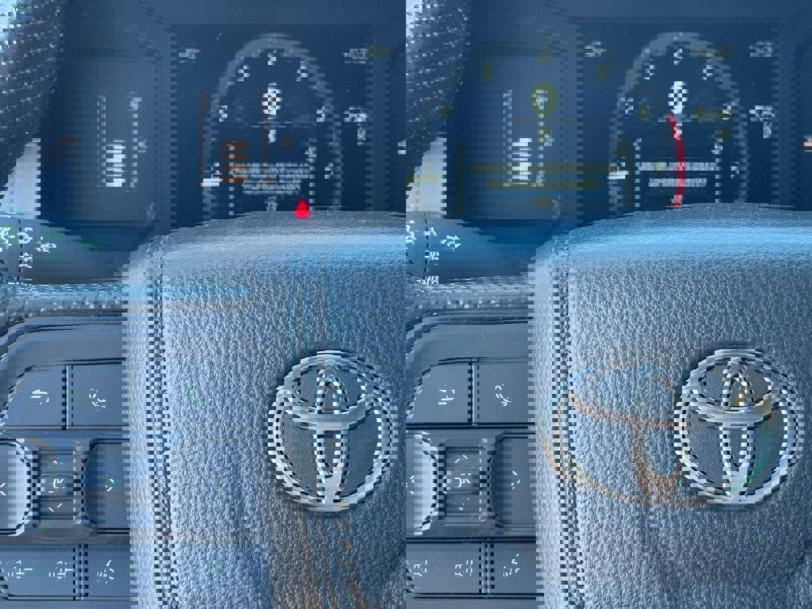 Used 2025 Toyota Tacoma SR image 18