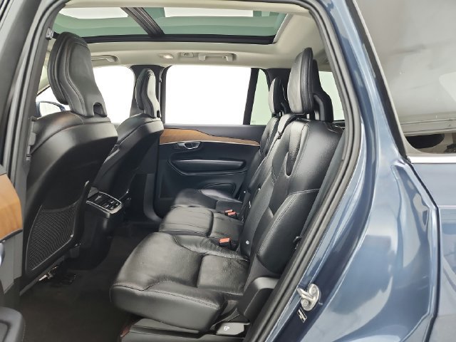 Used 2025 Volvo XC90 B5 Plus w/ Protection Package Premier AWD/4WD image 33