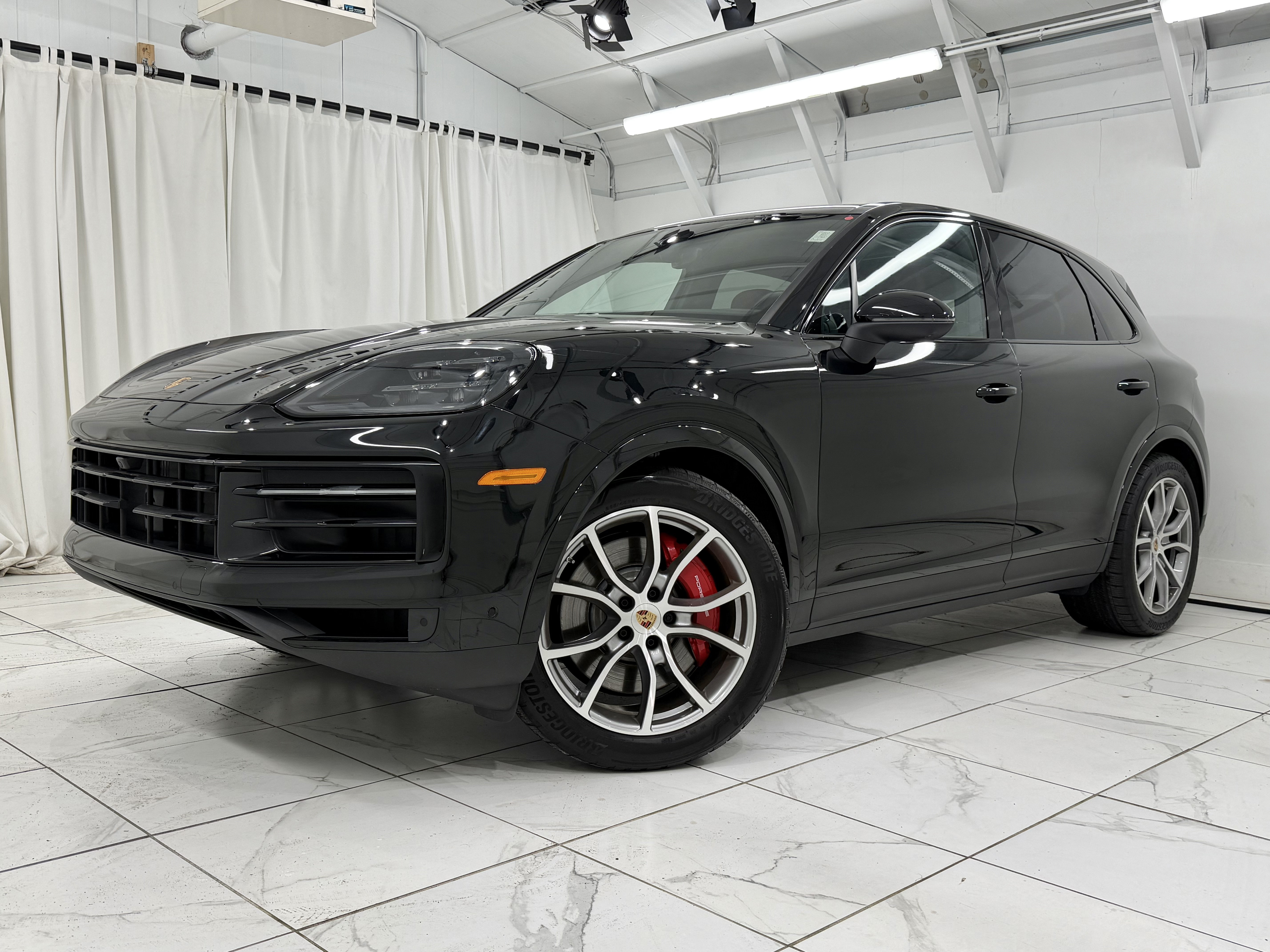 Certified 2025 Porsche Cayenne S AWD/4WD image 1