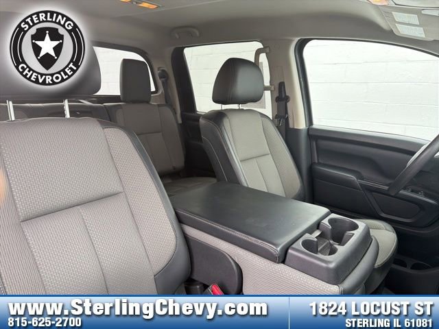 Used 2017 Nissan Titan S image 12