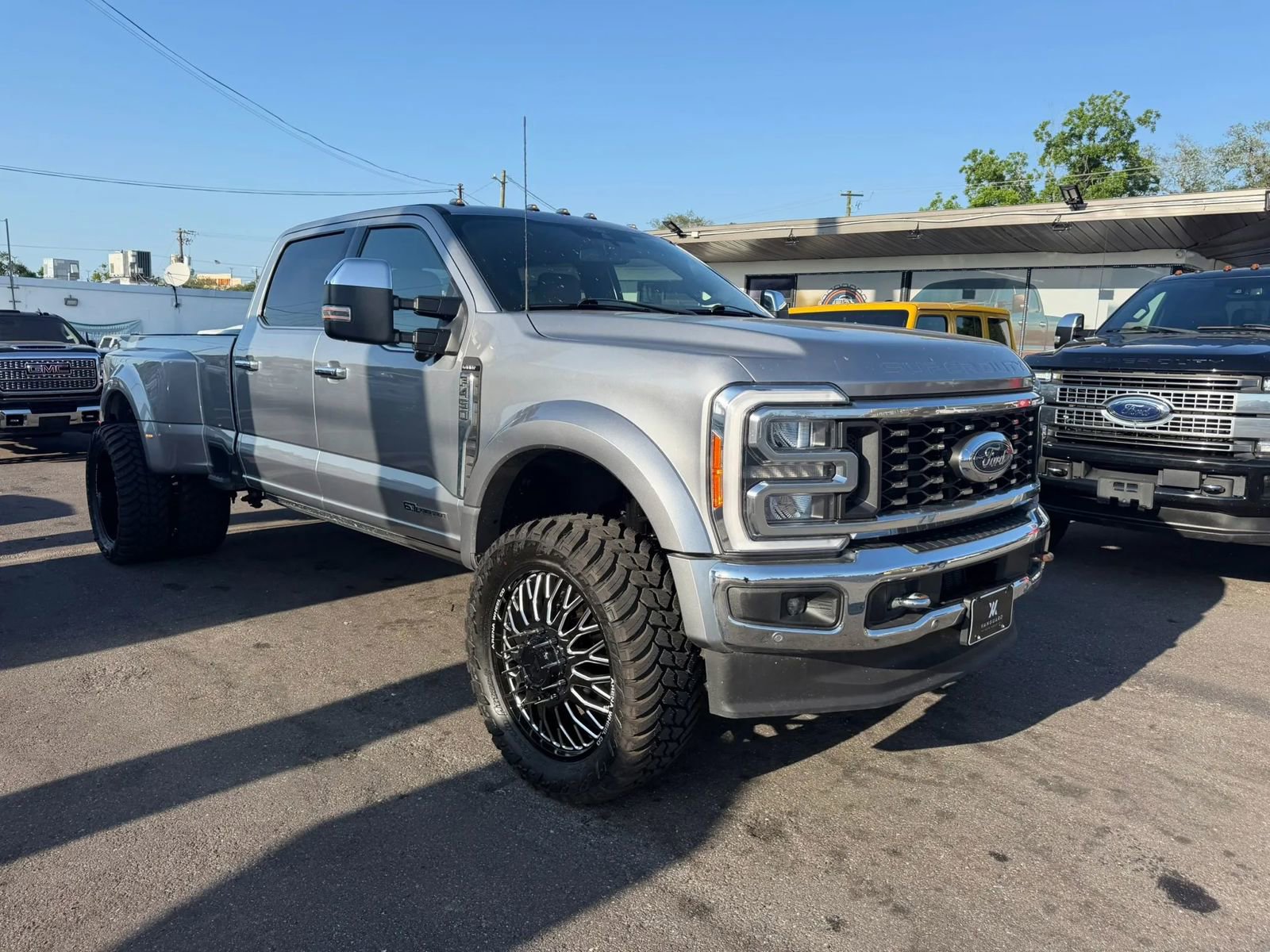 Used 2023 Ford F450 Lariat w/ Lariat Ultimate Package AWD/4WD image 1