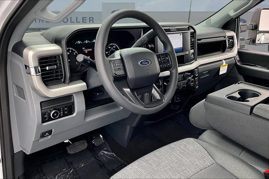 New 2026 Ford F350 XLT w/ FX4 Off-Road Package AWD/4WD image 7