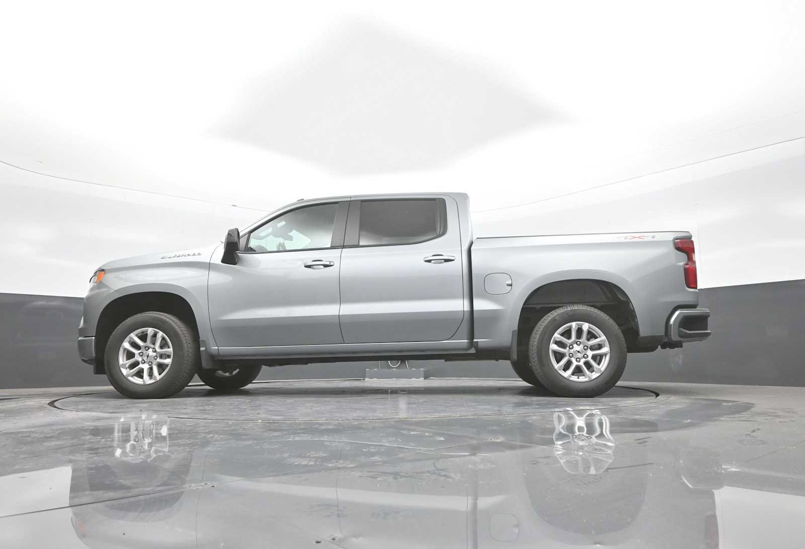Used 2026 Chevrolet Silverado 1500 RST AWD/4WD image 37