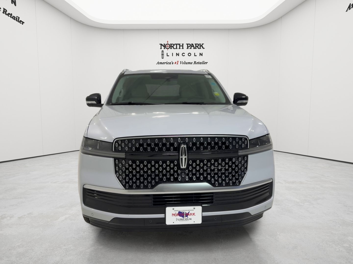 Used 2026 Lincoln Navigator Premiere AWD/4WD image 8