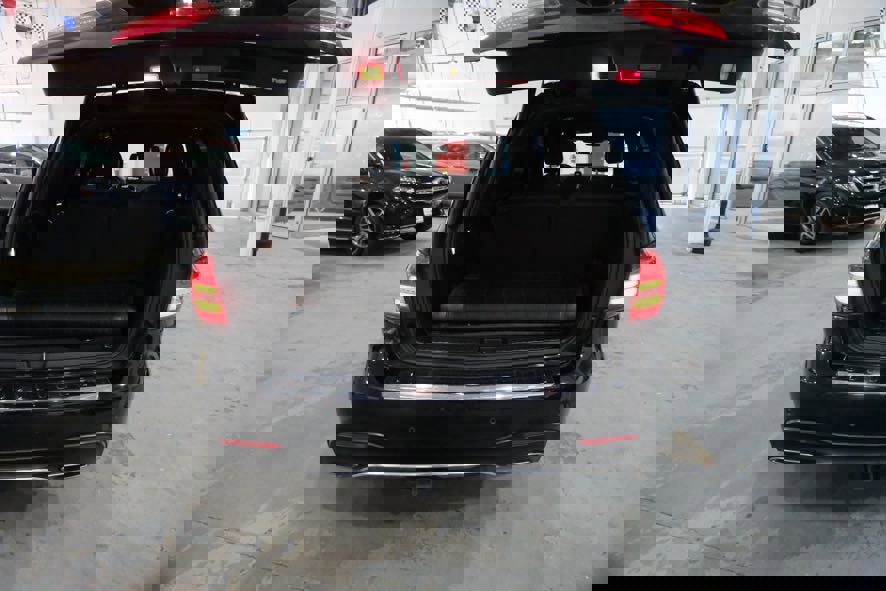 Used 2017 Mercedes-Benz GLS 550 4MATIC image 10