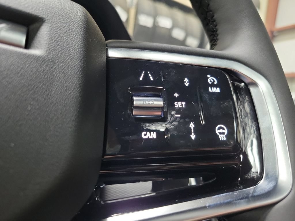 Used 2024 Land Rover Discovery Sport Dynamic SE AWD/4WD image 16
