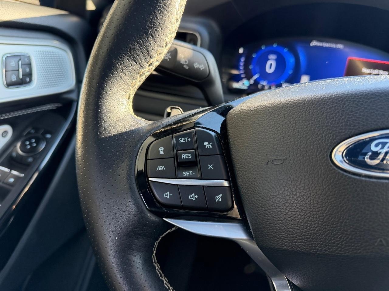 Used 2023 Ford Explorer ST w/ Equipment Group 401A image 17