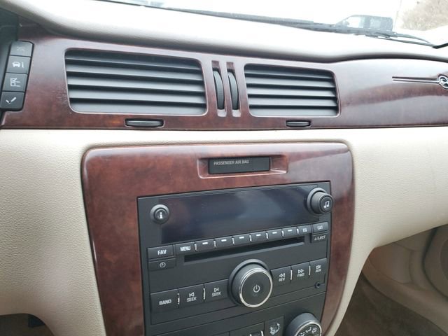 Used 2007 Chevrolet Impala LT w/ Luxury Edition Package image 15