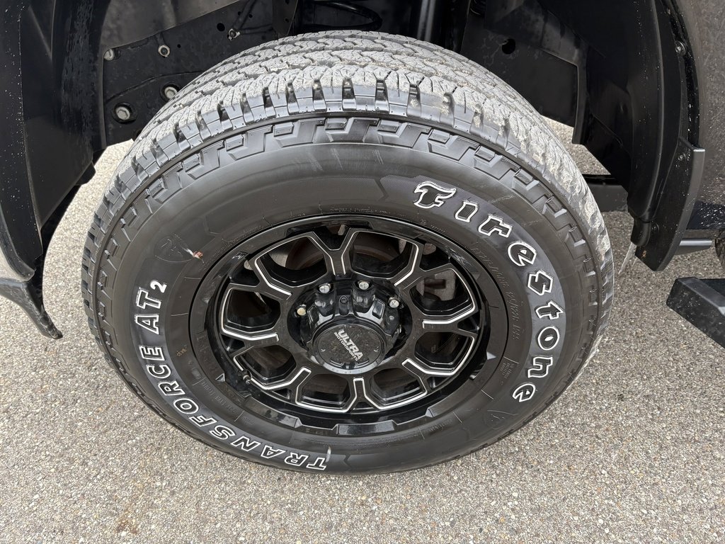 Used 2024 RAM 2500 Tradesman w/ Chrome Appearance Group image 12