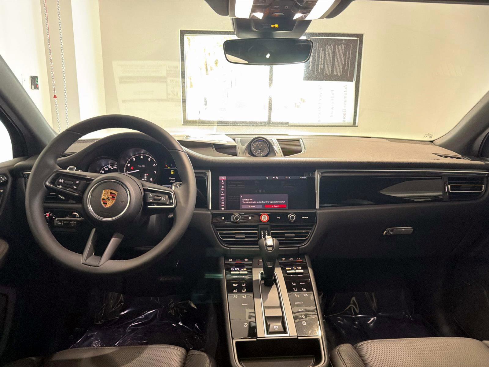 New 2026 Porsche Macan image 17