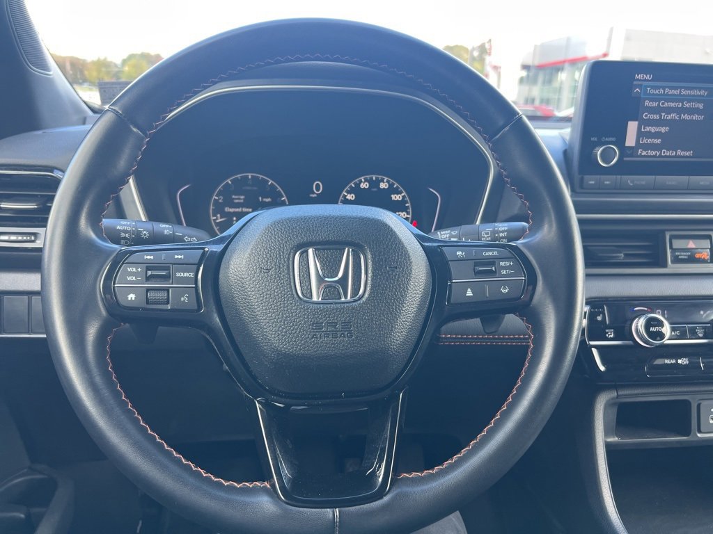 Used 2025 Honda Pilot Sport image 32