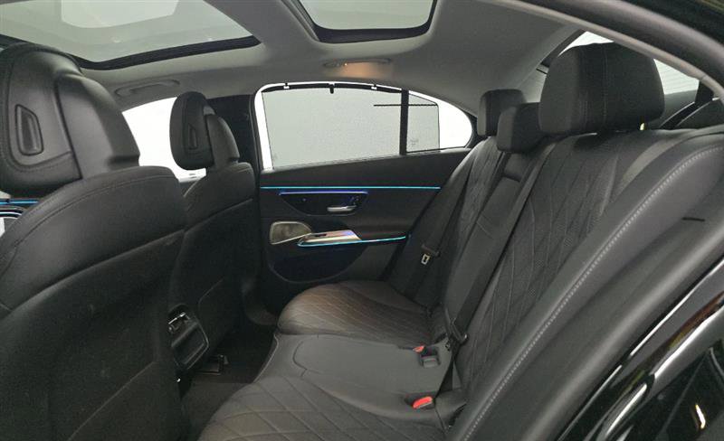 Used 2024 Mercedes-Benz E 450 4MATIC Sedan w/ Airmatic Package image 9