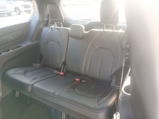 New 2026 Chrysler Pacifica Select image 15