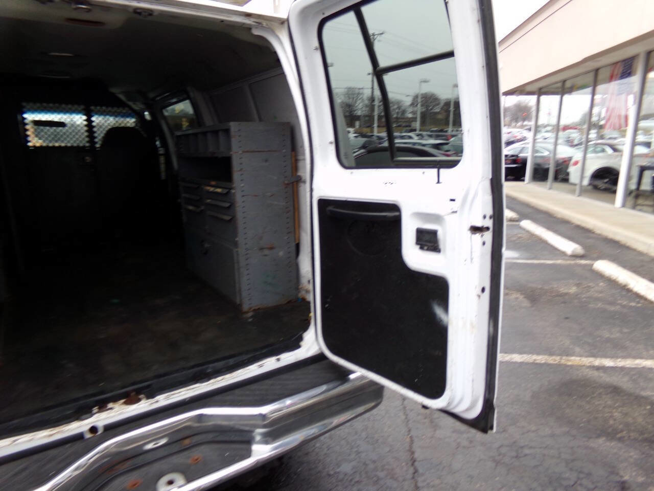 Used 2006 Ford E-250 and Econoline 250 RWD image 17