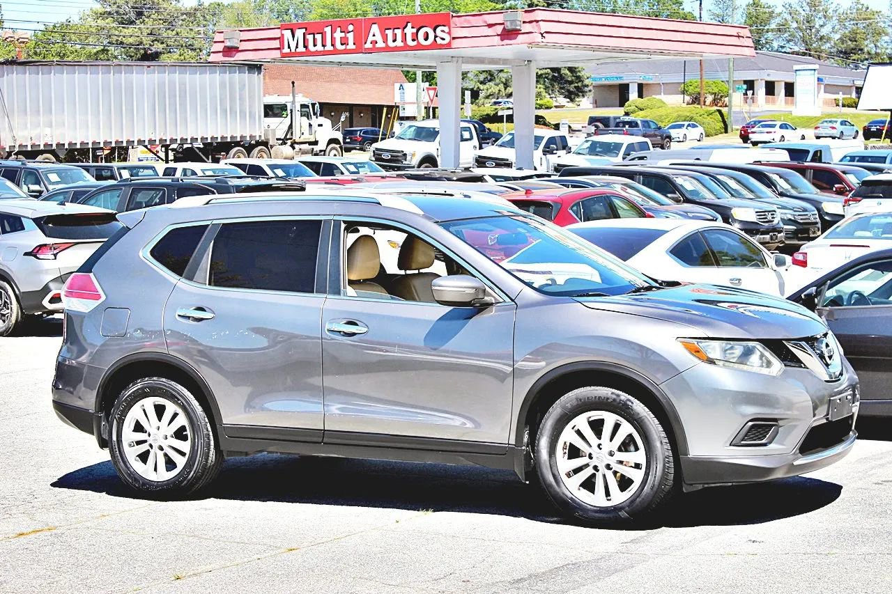 Used 2014 Nissan Rogue SV FWD image 41