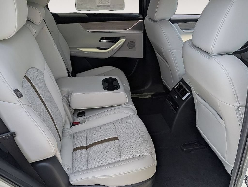 New 2026 MAZDA CX-90 Plug-In Hybrid w/ Premium Plus AWD/4WD image 12
