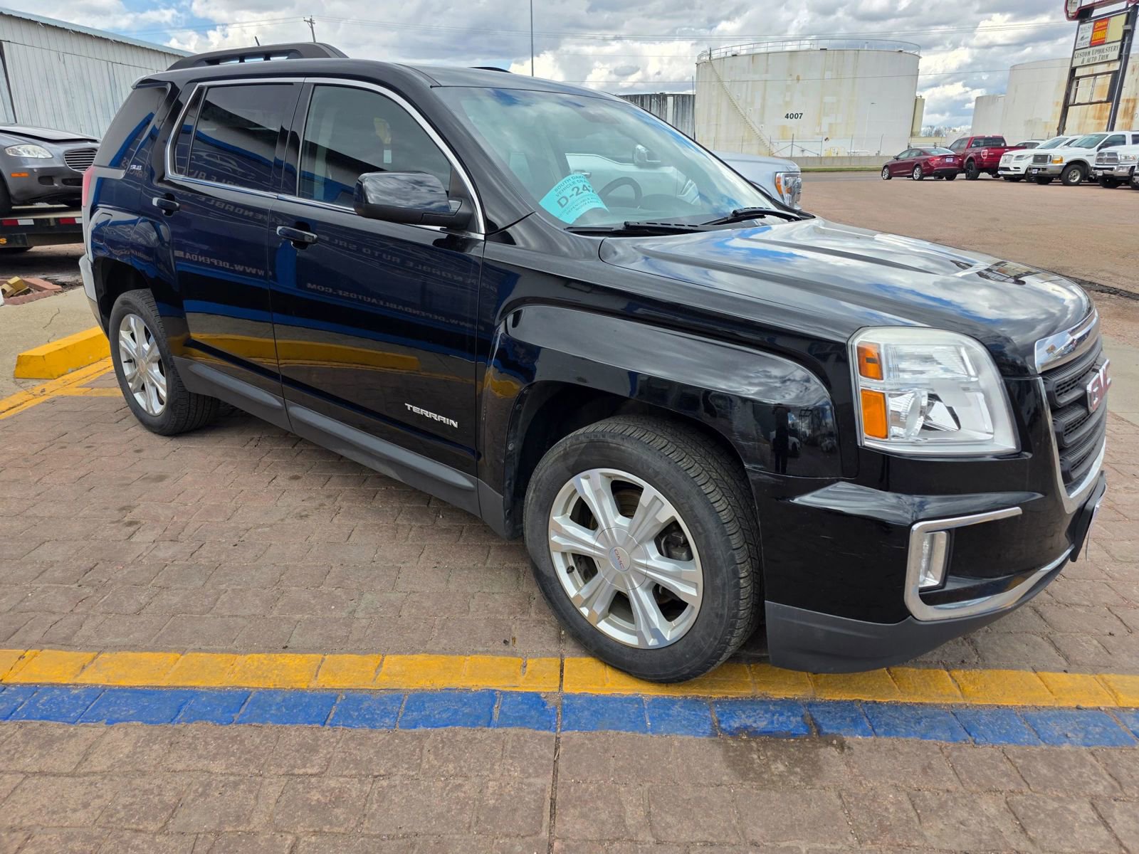 Used 2017 GMC Terrain SLE w/ Driver Alert Package I image 8