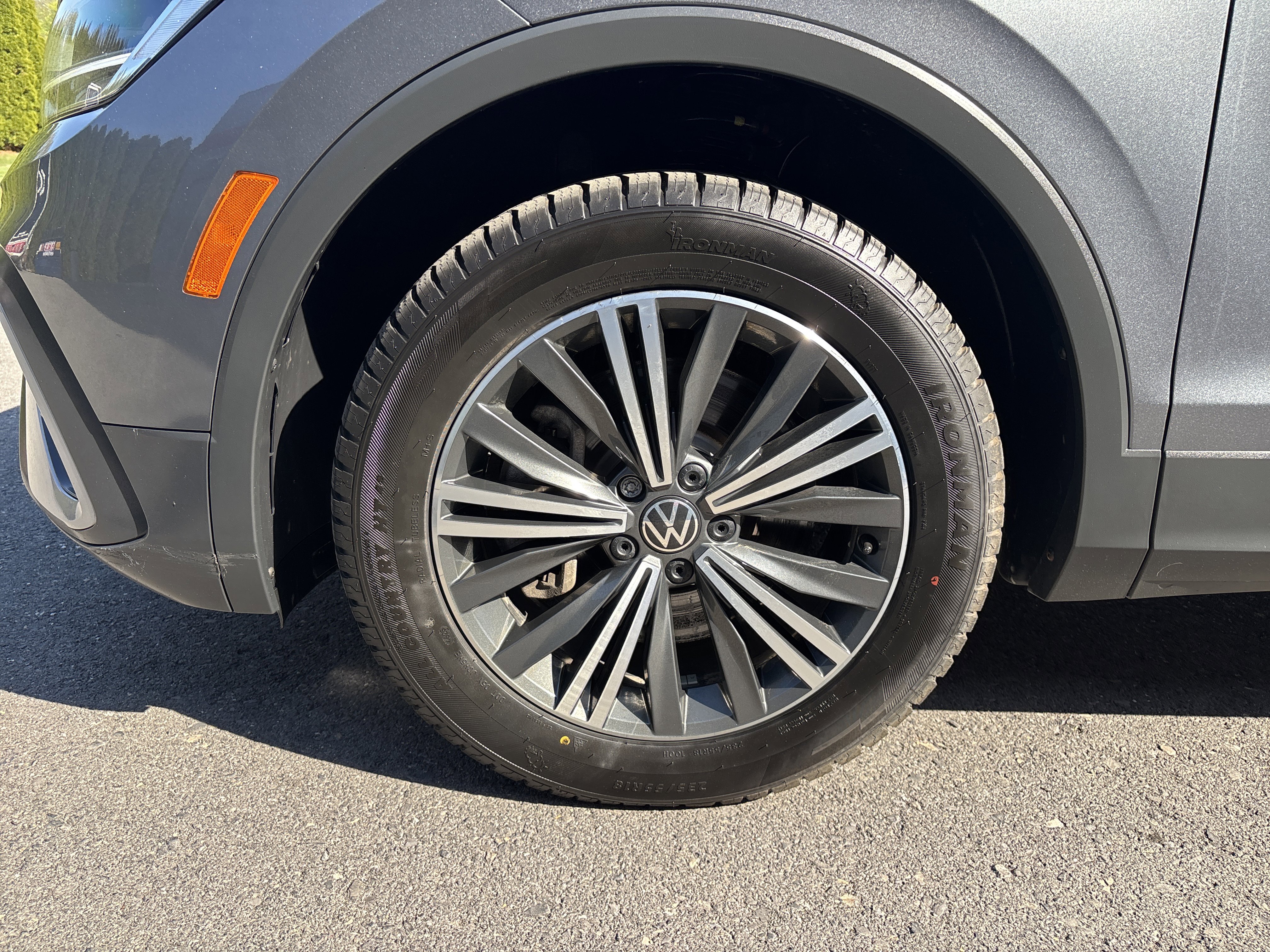 Used 2024 Volkswagen Tiguan Wolfsburg Edition AWD/4WD image 11