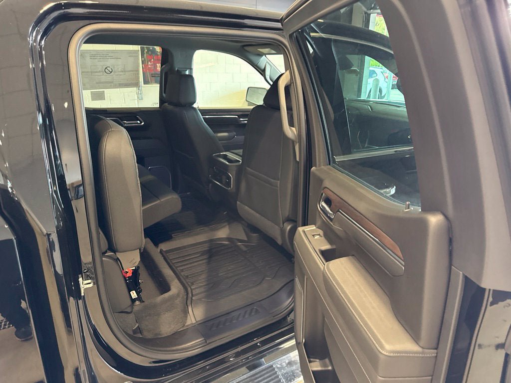New 2026 GMC Sierra 1500 SLT w/ SLT Premium Plus Package AWD/4WD image 18