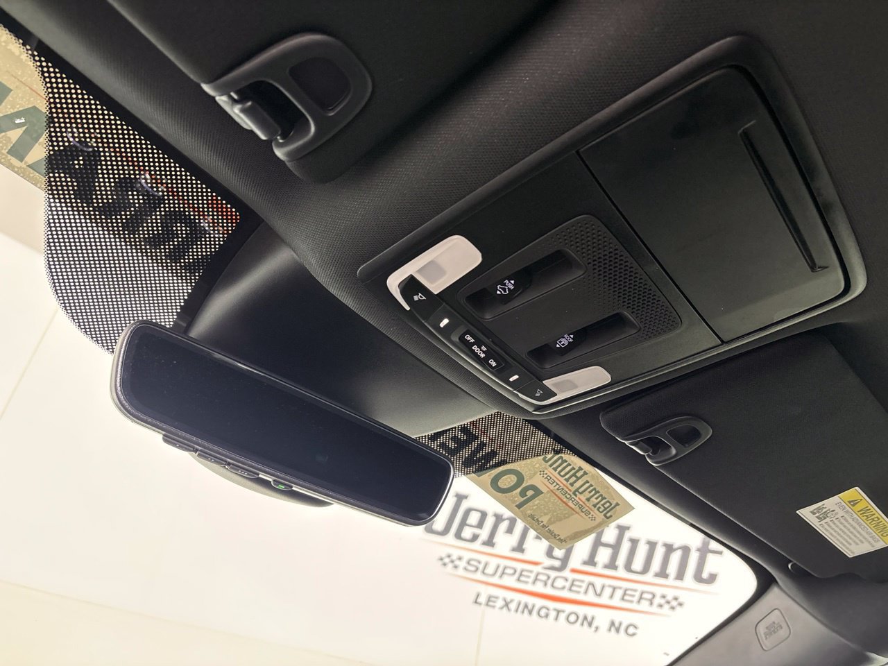 Used 2025 Honda Pilot TrailSport image 24