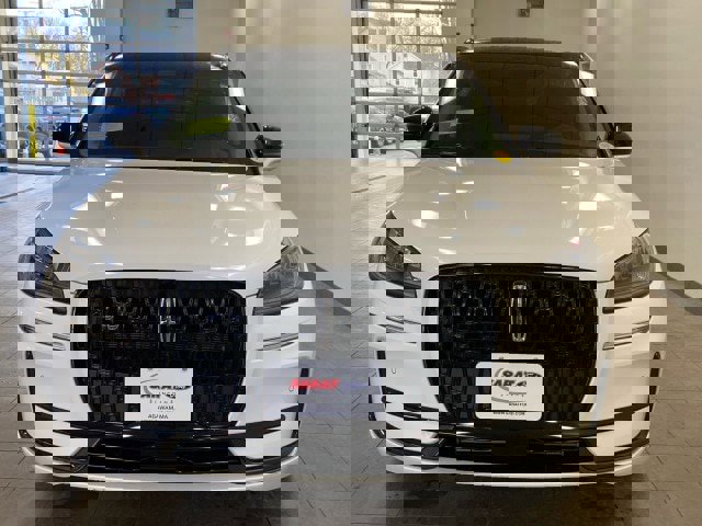 New 2025 Lincoln Corsair AWD w/ Equipment Group 101A image 3