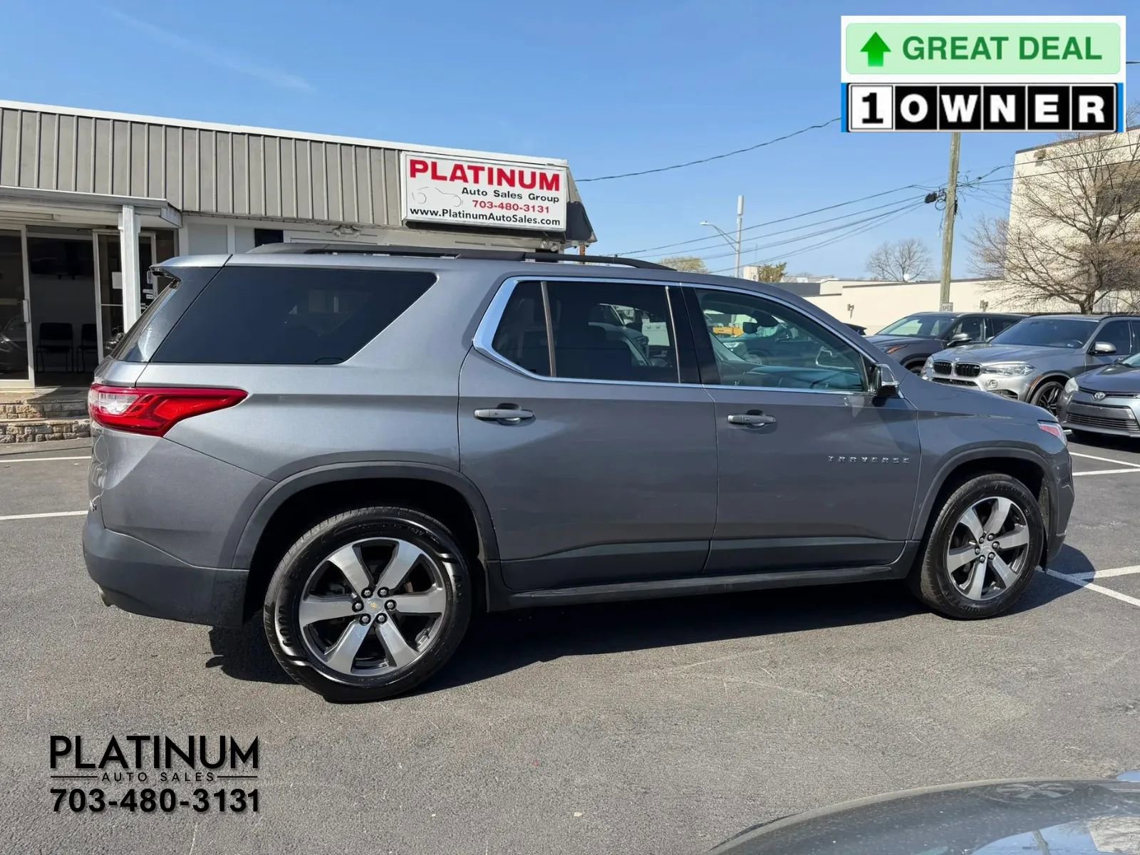 Used 2019 Chevrolet Traverse LT w/ LT Premium Package image 2