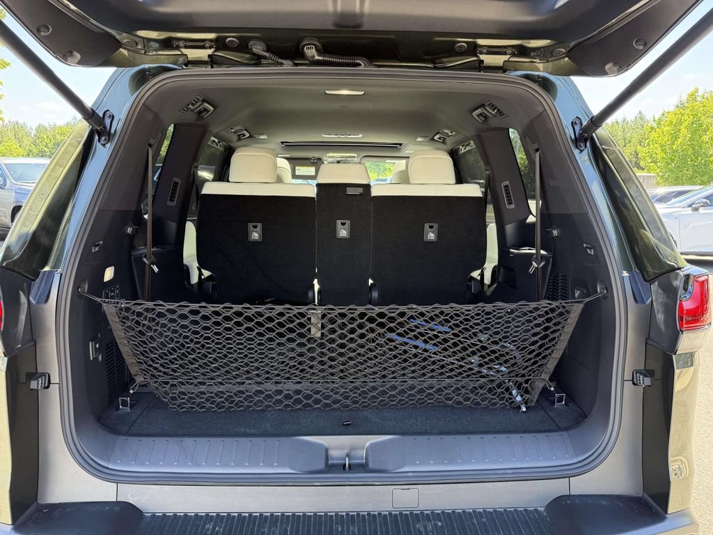 Used 2025 Lexus LX 600 4WD w/ Accessory Package (2T) image 30