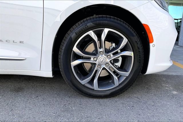 New 2026 Chrysler Pacifica Pinnacle image 10