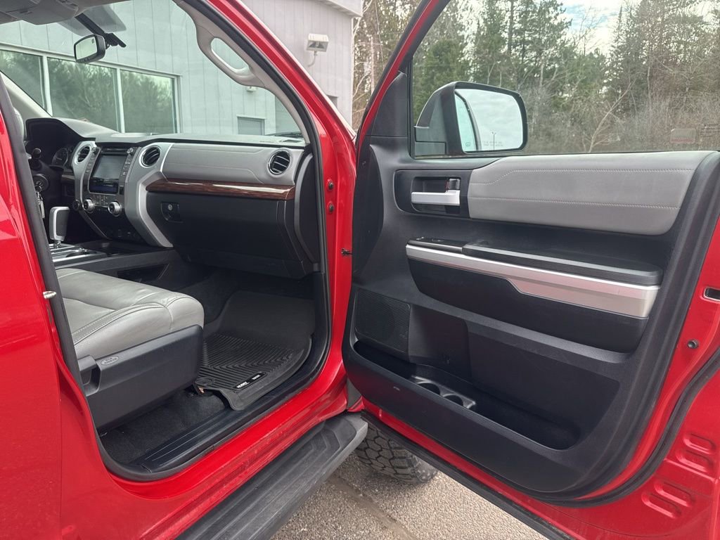 Used 2014 Toyota Tundra Limited w/ Limited Premium Package image 18