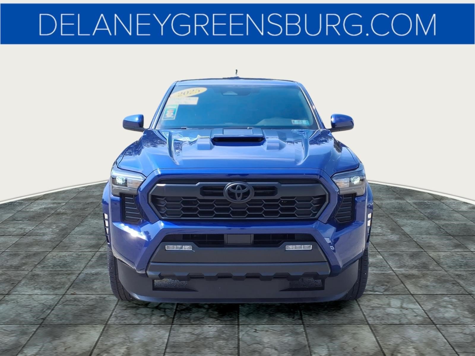 Used 2025 Toyota Tacoma TRD Sport AWD/4WD image 8