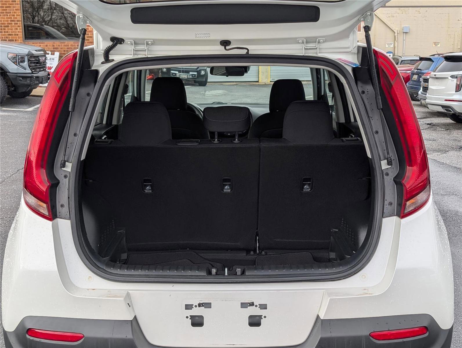 Used 2021 Kia Soul S image 14