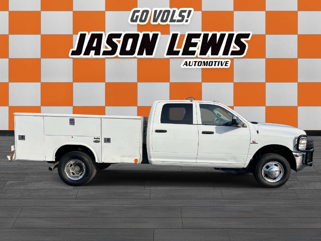 Used 2014 RAM 3500 Tradesman w/ Chrome Appearance Group RWD image 2