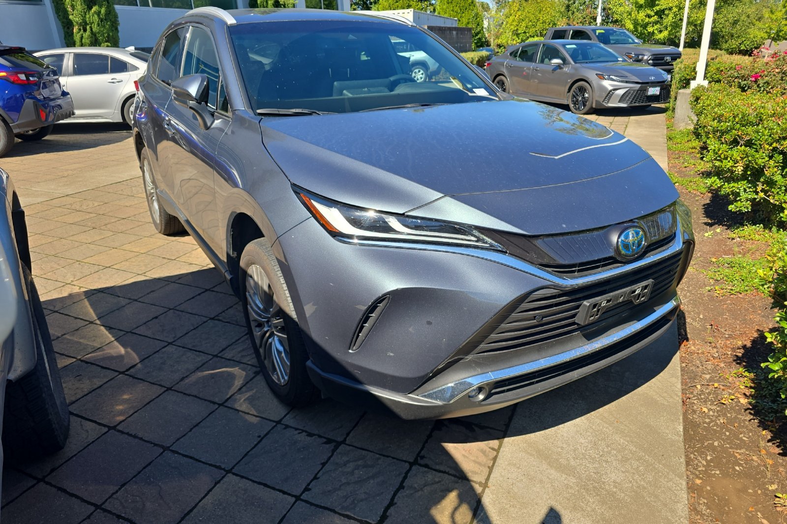 Certified 2024 Toyota Venza XLE AWD/4WD image 2