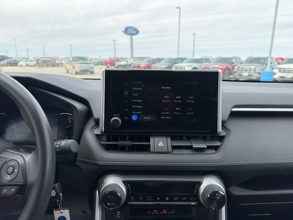 Used 2024 Toyota RAV4 LE image 15