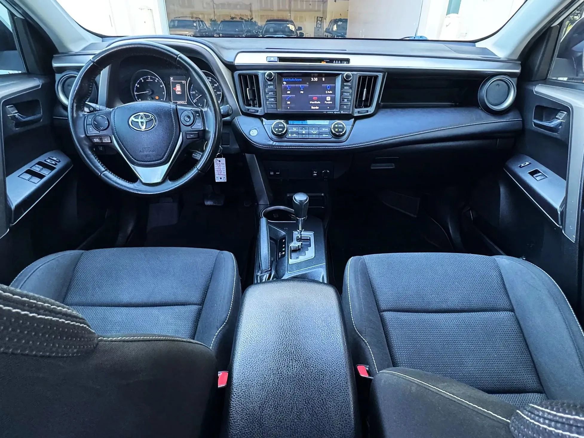 Used 2017 Toyota RAV4 XLE image 18