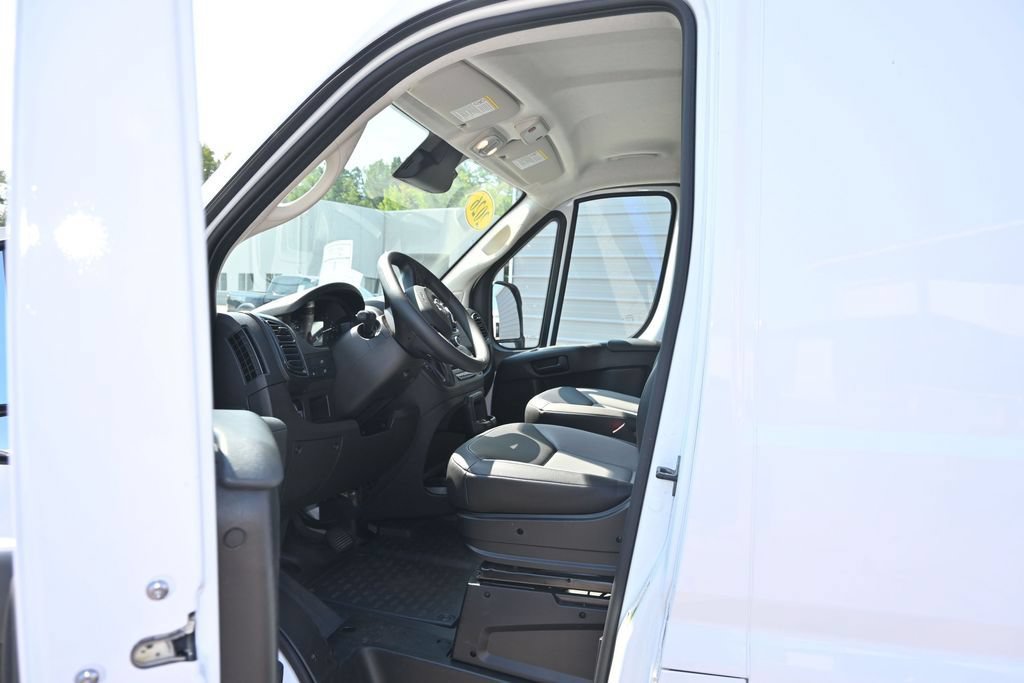 Used 2026 RAM ProMaster 2500 w/ Convenience Group FWD image 22