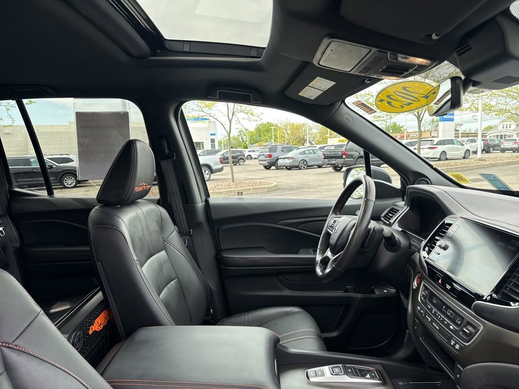 Certified 2025 Honda Ridgeline TrailSport image 17