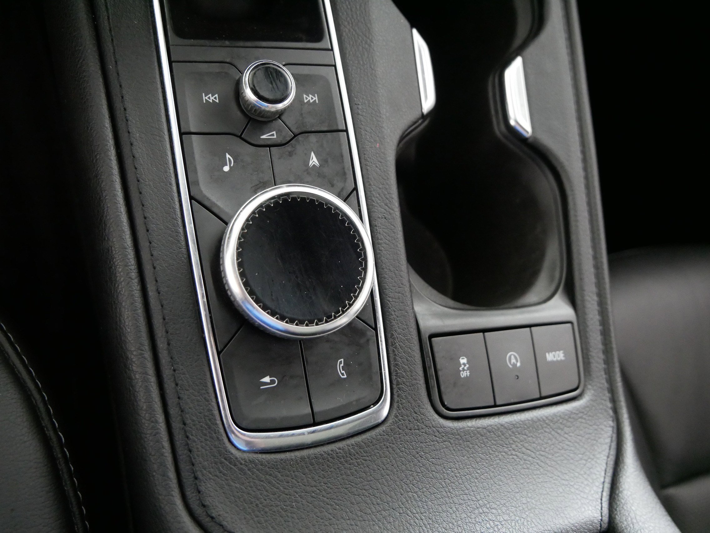 Used 2021 Cadillac XT4 Premium Luxury image 30