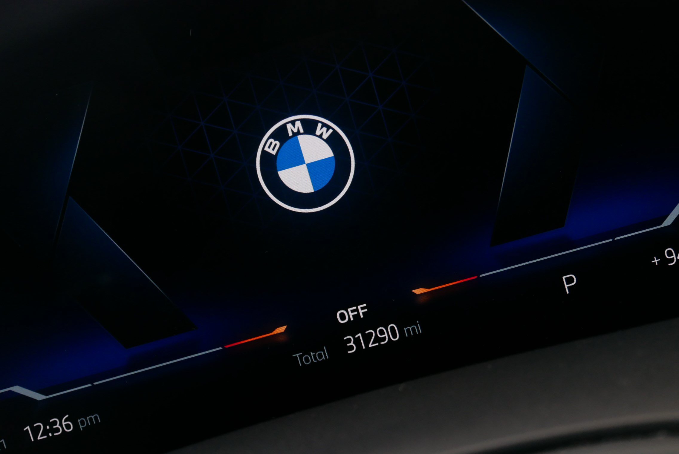 Used 2024 BMW X7 xDrive40i w/ M Sport Package AWD/4WD image 36