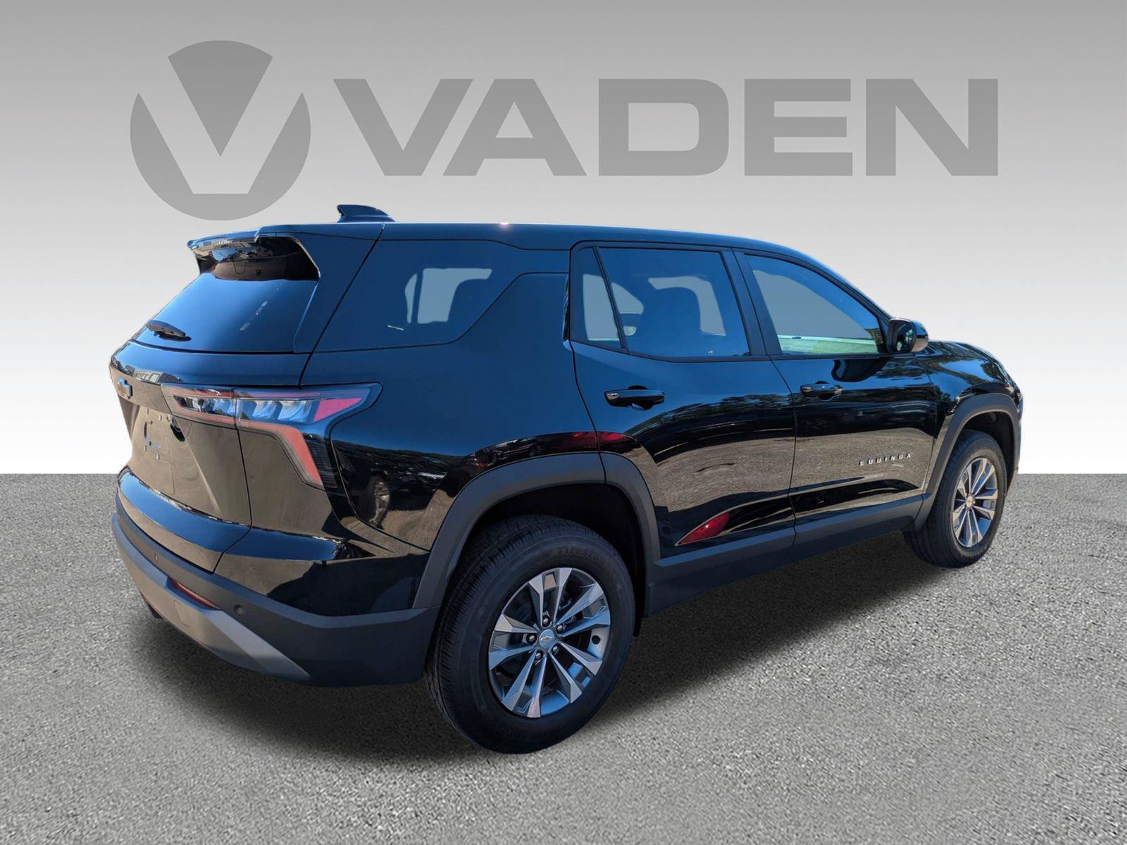 New 2027 Chevrolet Equinox LT w/ Convenience Package II FWD image 27