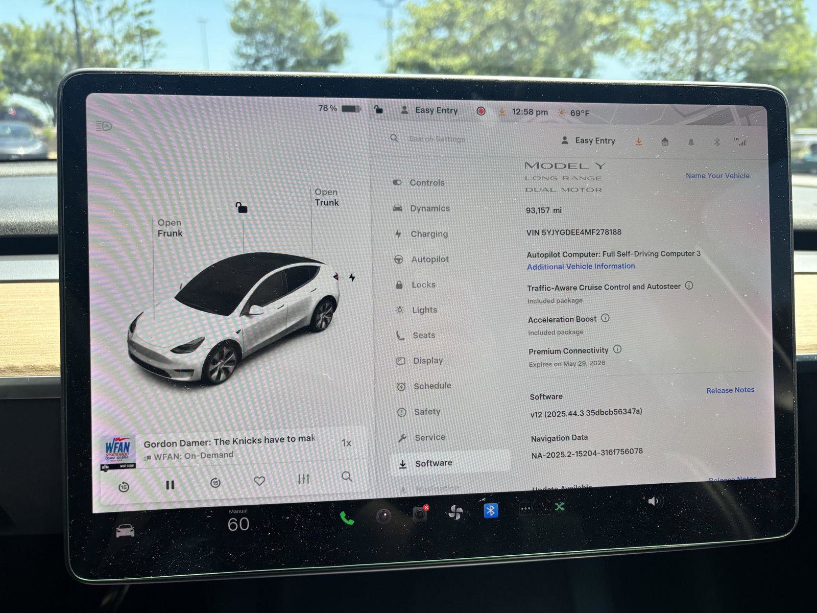 Used 2021 Tesla Model Y Long Range AWD/4WD image 28