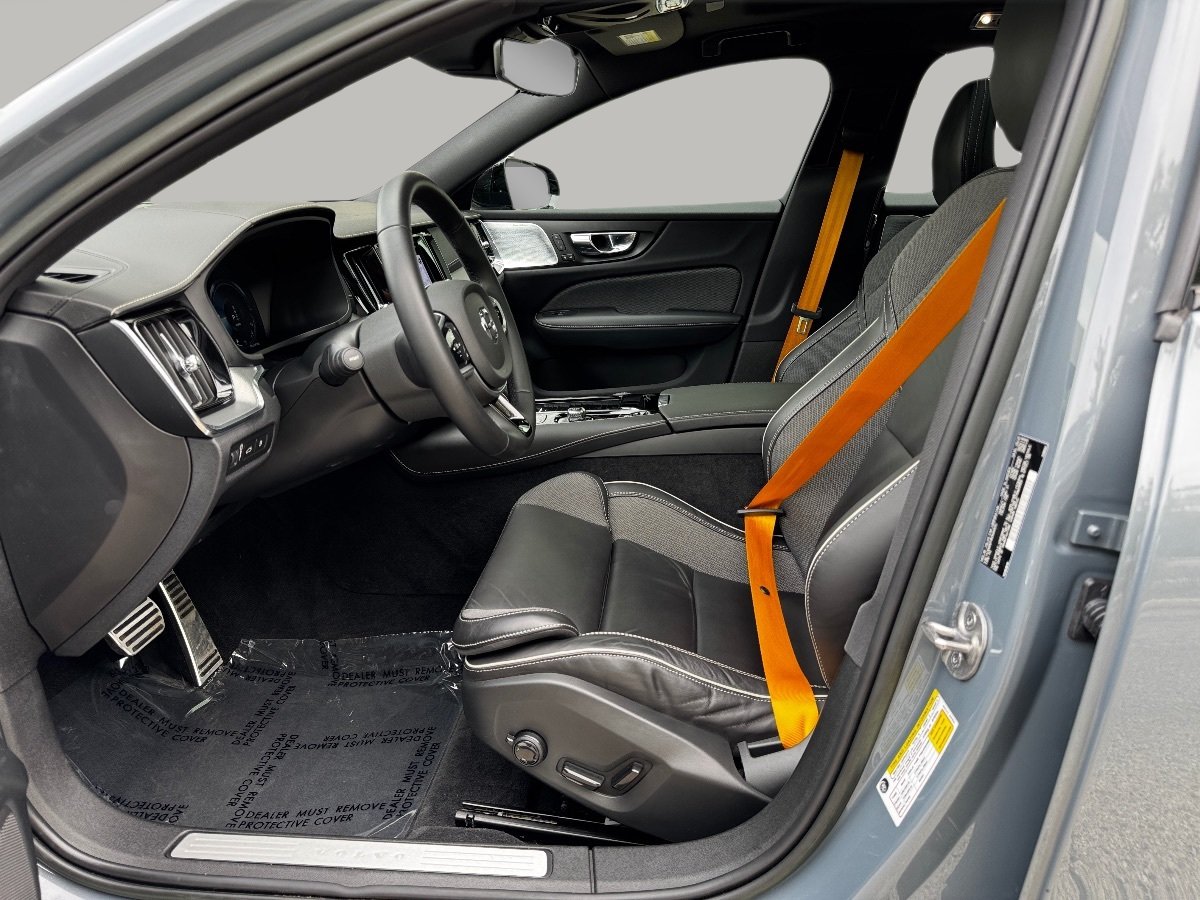 Used 2022 Volvo V60 T8 Polestar AWD/4WD image 17