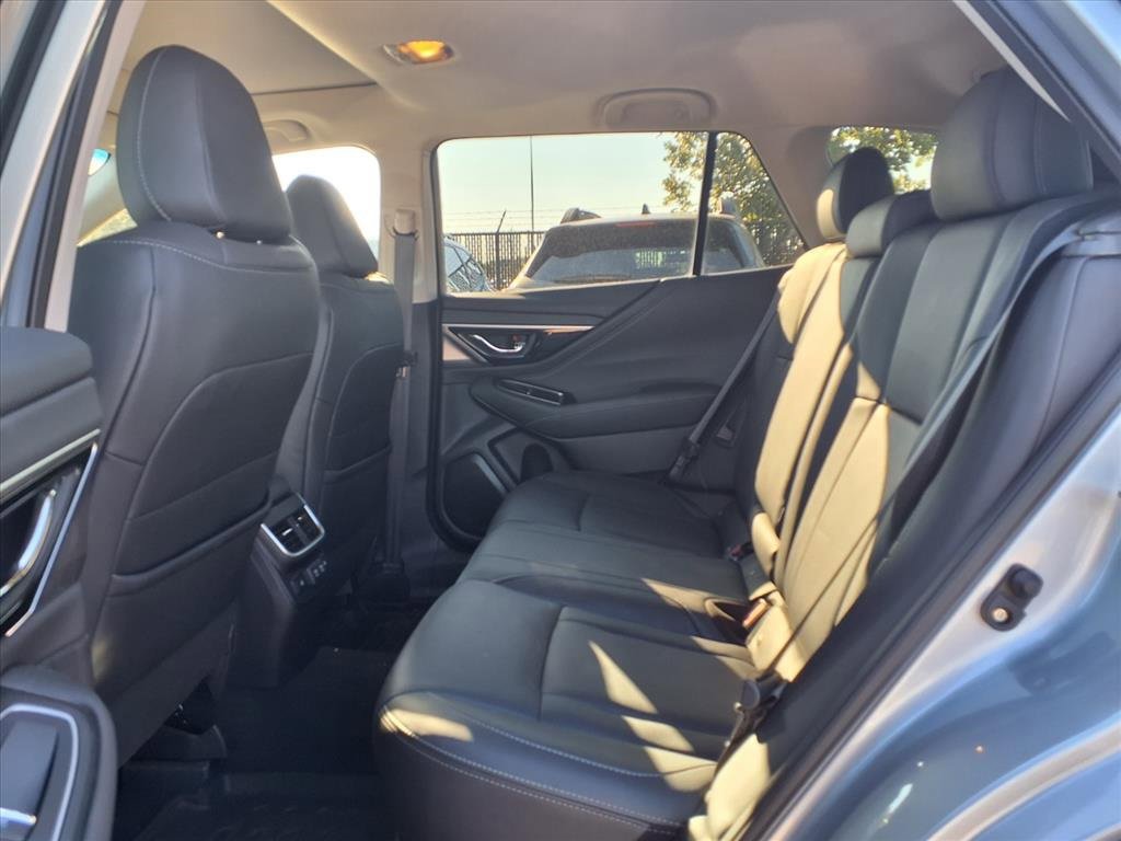 Used 2021 Subaru Outback Limited image 5