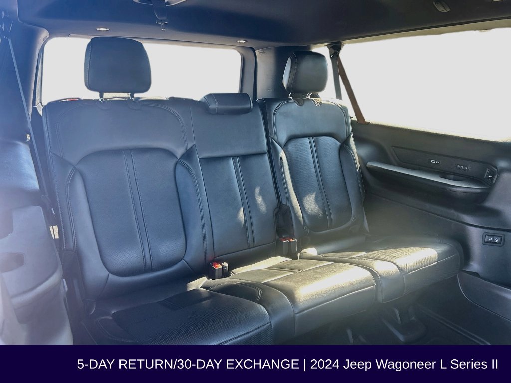 Used 2024 Jeep Wagoneer L Series II AWD/4WD image 32